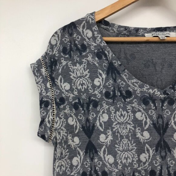 Rose & Olive Blue and White V-neck Abtract print  T-Shirt Lattice Detailing LG - Picture 12 of 14